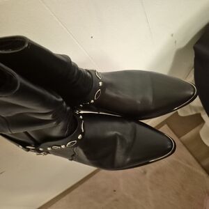 Dingo Black Heeled Boots with Chain Detail